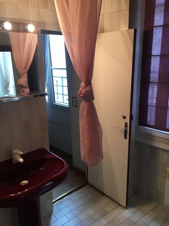 פריז Atypique Apartment - Saint-Germain Des Pres מראה חיצוני תמונה