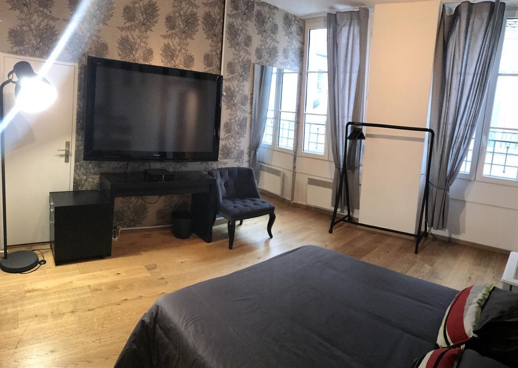 פריז Atypique Apartment - Saint-Germain Des Pres מראה חיצוני תמונה