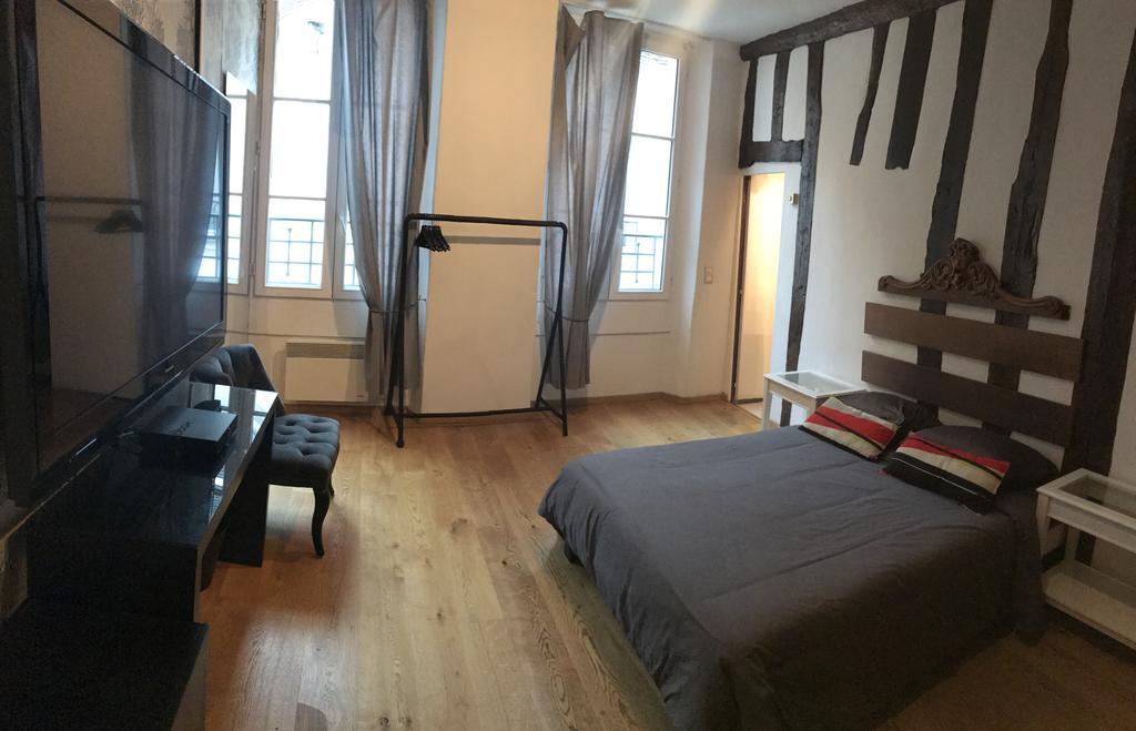 פריז Atypique Apartment - Saint-Germain Des Pres מראה חיצוני תמונה